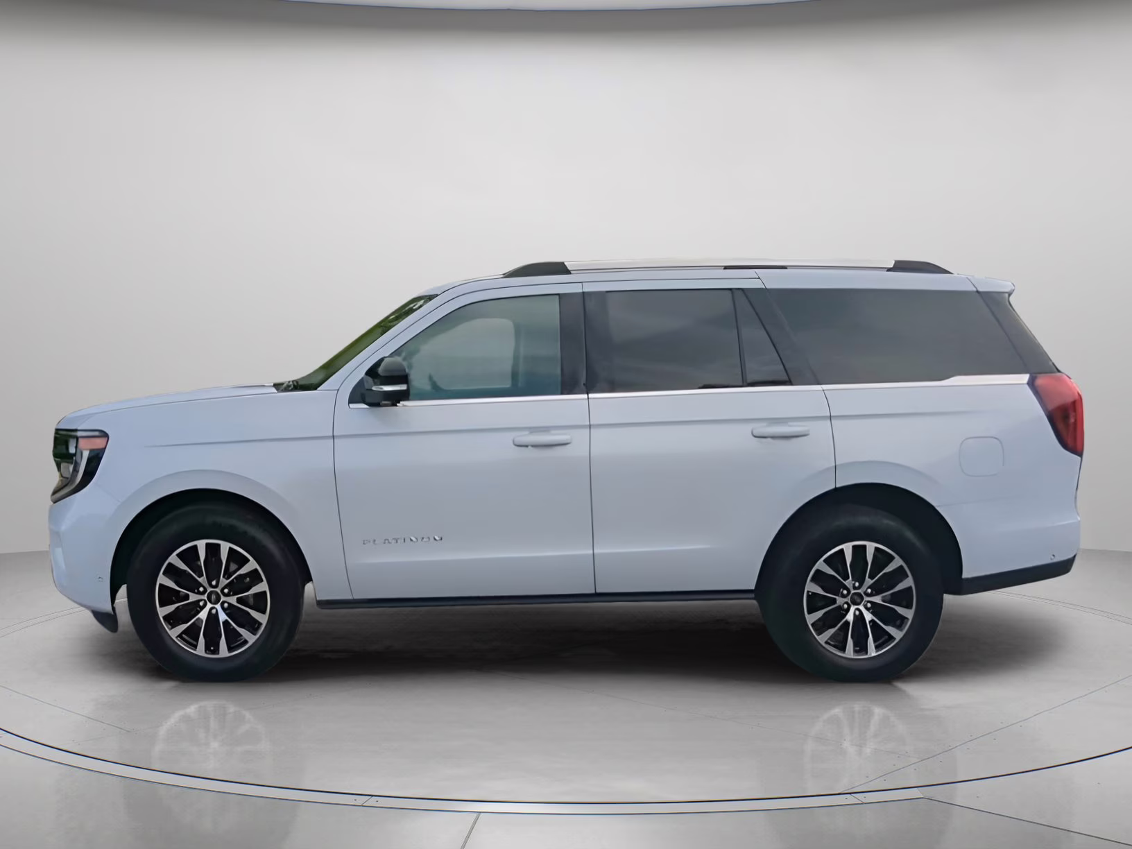2025 Space Silver Metallic Ford Expedition Platinum 4X4 SUV