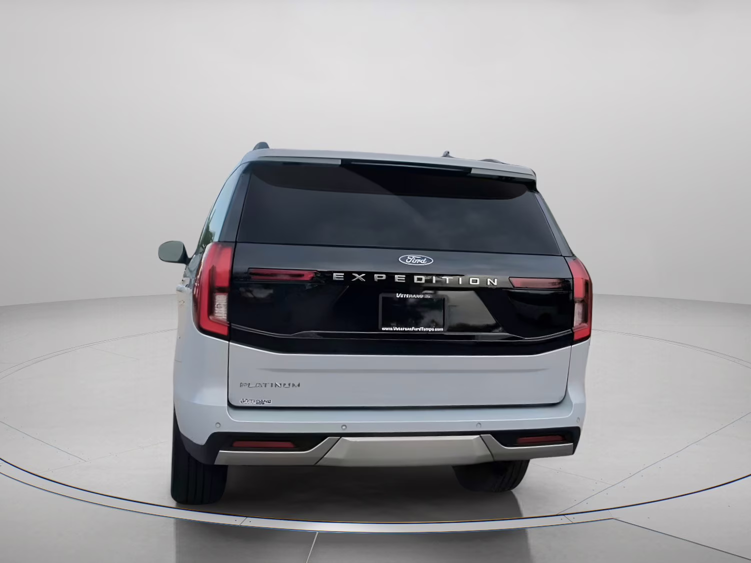 2025 Space Silver Metallic Ford Expedition Platinum 4X4 SUV