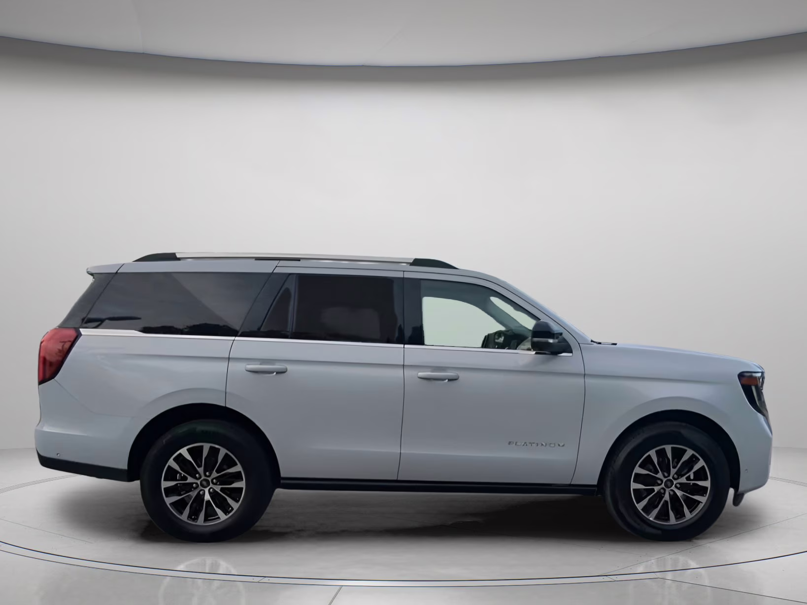 2025 Space Silver Metallic Ford Expedition Platinum 4X4 SUV