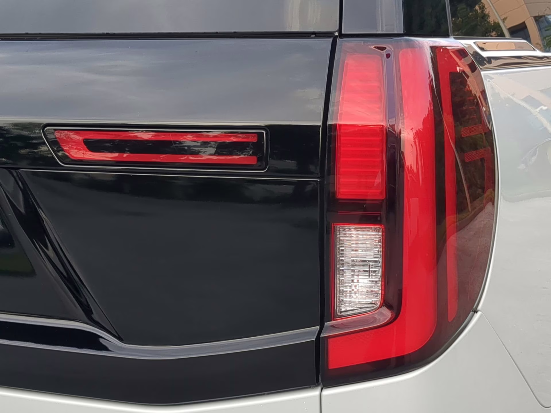 2025 Space Silver Metallic Ford Expedition Platinum 4X4 SUV