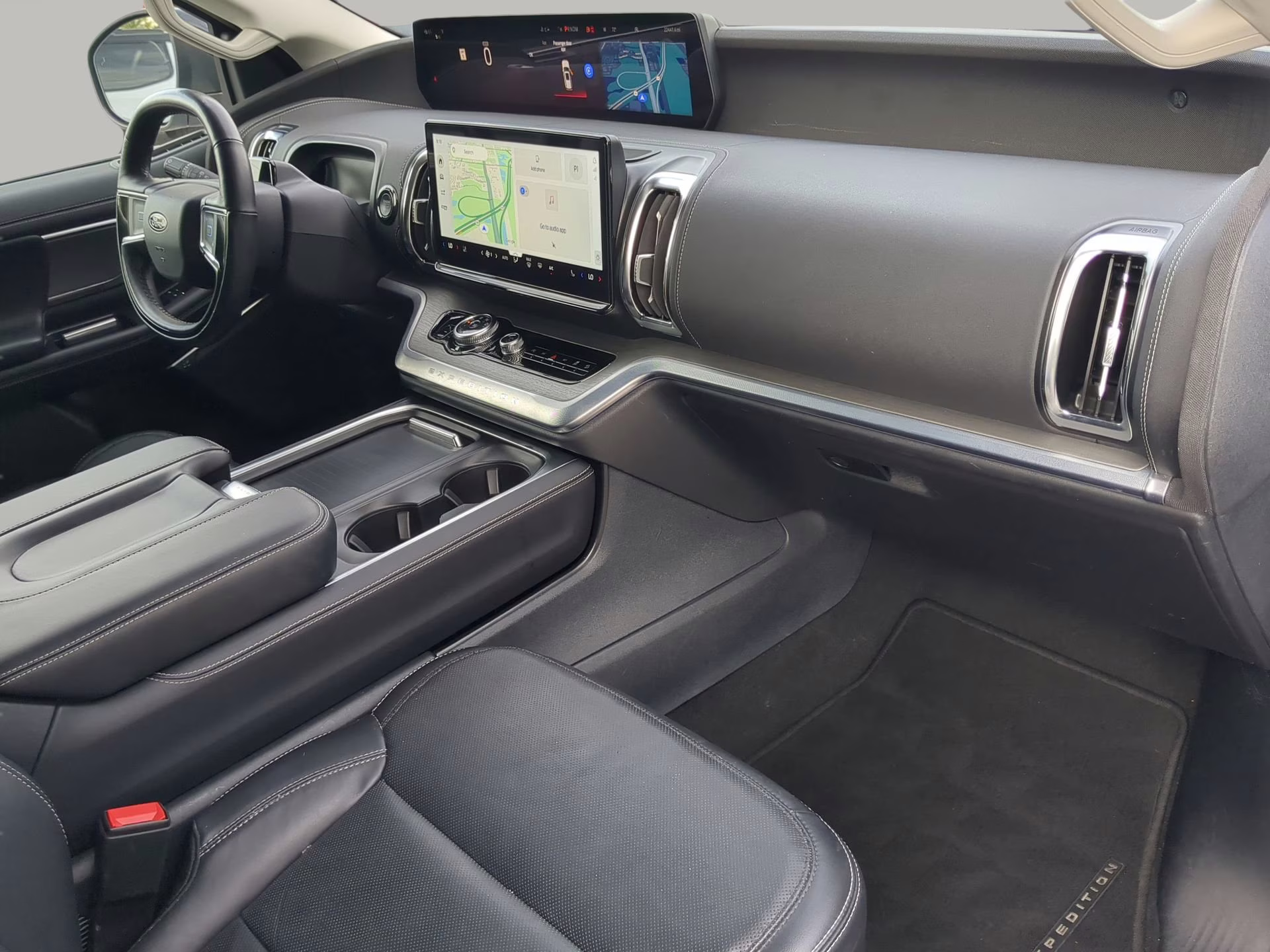 2025 Space Silver Metallic Ford Expedition Platinum 4X4 SUV