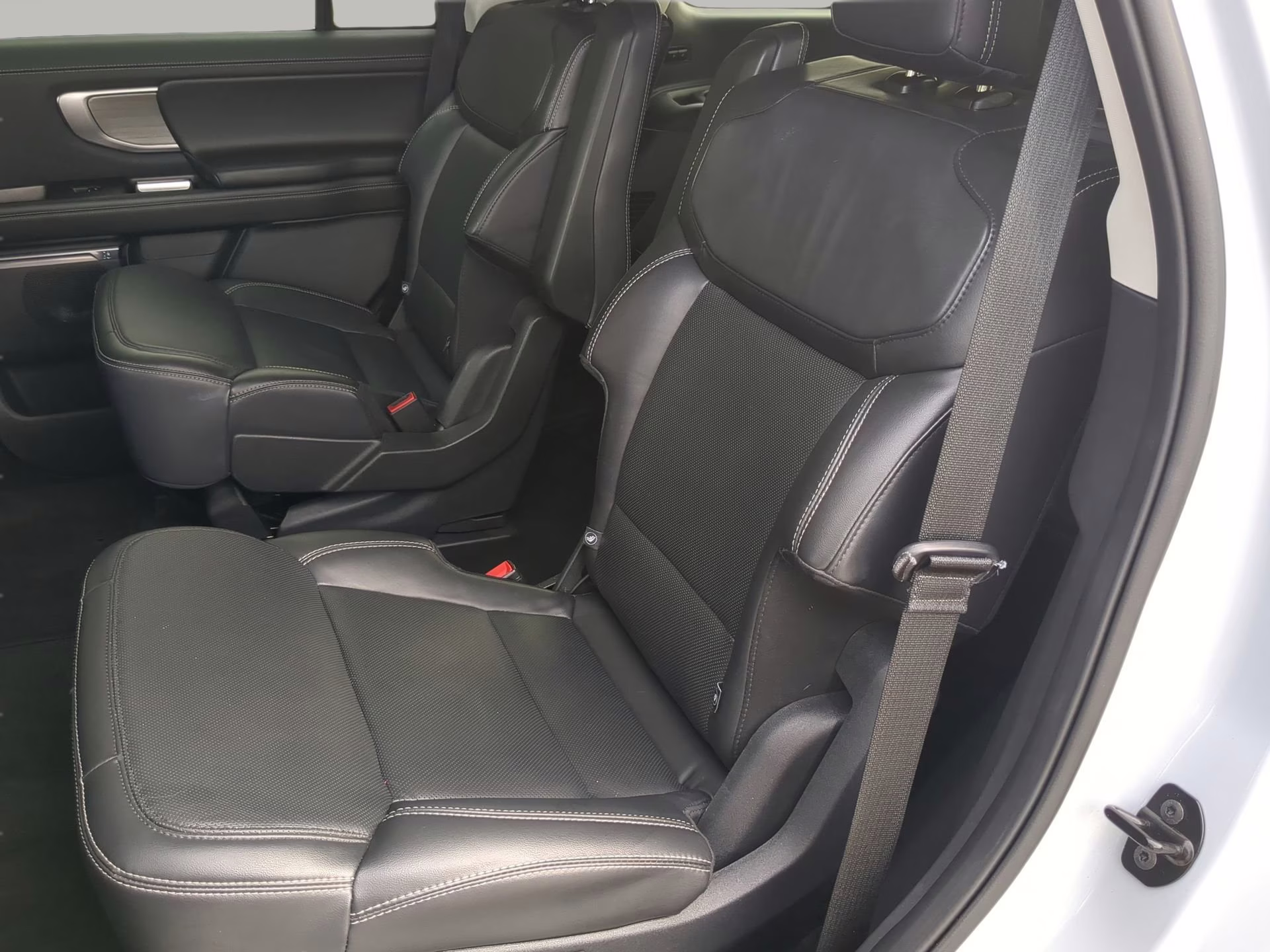 2025 Space Silver Metallic Ford Expedition Platinum 4X4 SUV