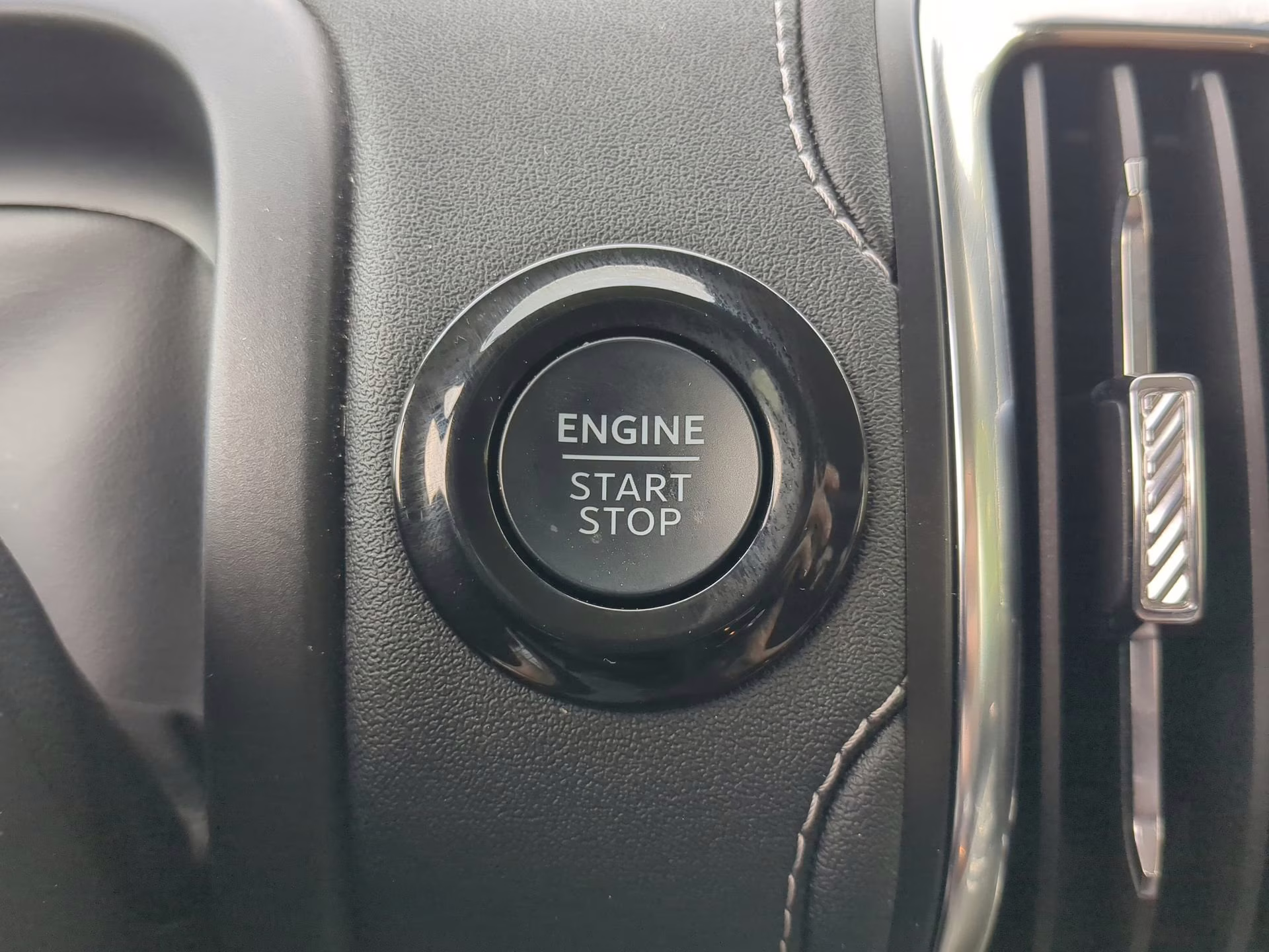 2025 Space Silver Metallic Ford Expedition Platinum 4X4 SUV