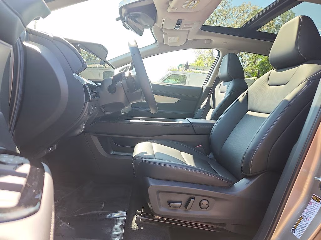 2026 Champagne Silver Metallic Nissan Murano SL AWD SUV