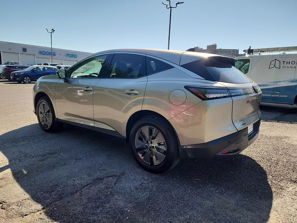 2026 Champagne Silver Metallic Nissan Murano SL AWD SUV