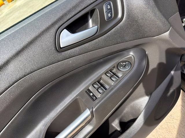 2019 Black Metallic Ford Escape SE 4X4 SUV