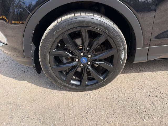 2019 Black Metallic Ford Escape SE 4X4 SUV