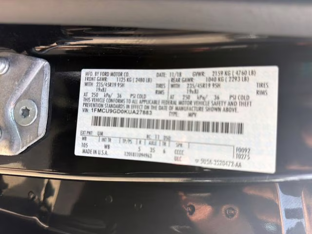 2019 Black Metallic Ford Escape SE 4X4 SUV