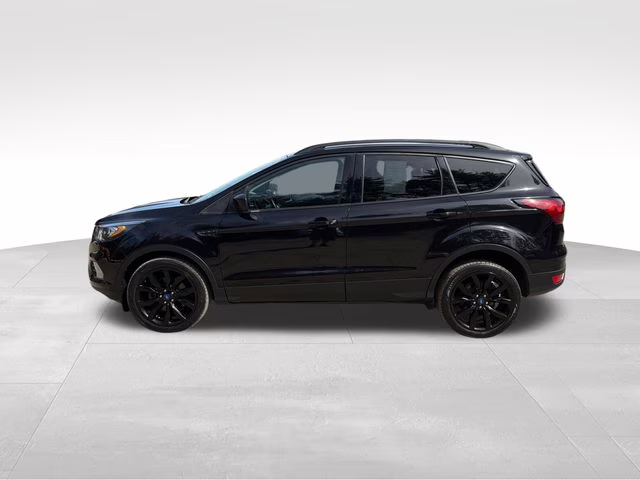 2019 Black Metallic Ford Escape SE 4X4 SUV
