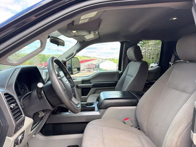 2019 Black Metallic Ford Super Duty F-250 SRW XLT 4X4 Truck