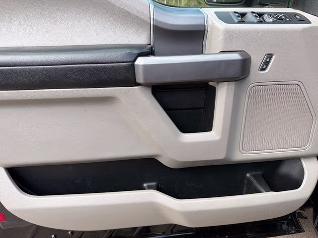 2019 Black Metallic Ford Super Duty F-250 SRW XLT 4X4 Truck