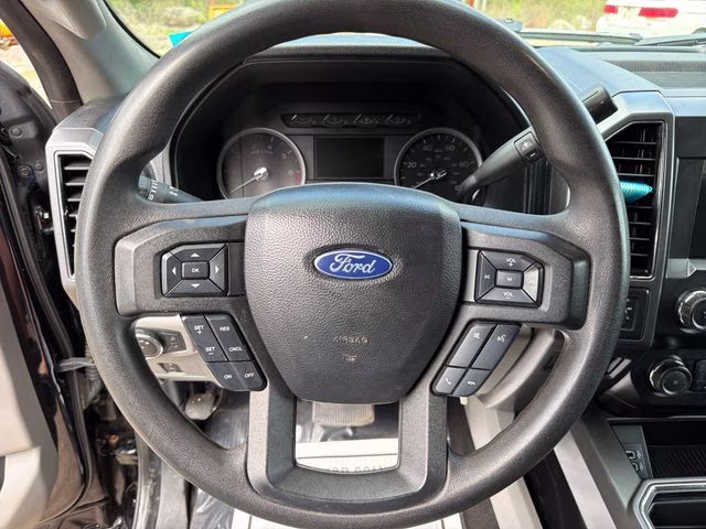 2019 Black Metallic Ford Super Duty F-250 SRW XLT 4X4 Truck
