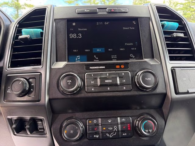 2019 Black Metallic Ford Super Duty F-250 SRW XLT 4X4 Truck