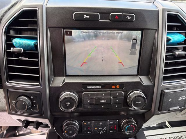 2019 Black Metallic Ford Super Duty F-250 SRW XLT 4X4 Truck