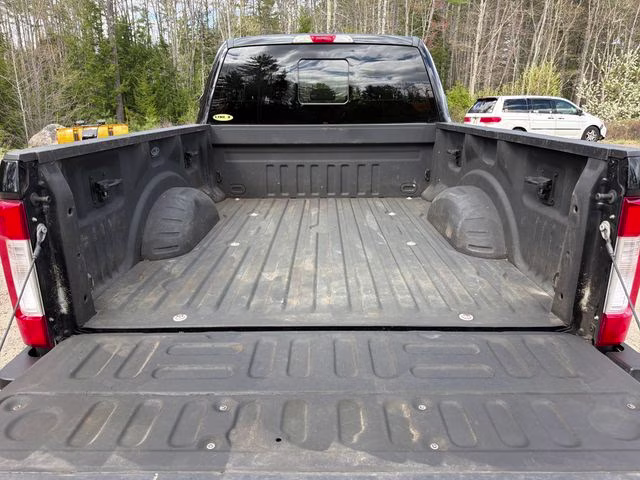 2019 Black Metallic Ford Super Duty F-250 SRW XLT 4X4 Truck