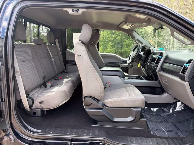 2019 Black Metallic Ford Super Duty F-250 SRW XLT 4X4 Truck