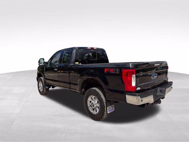 2019 Black Metallic Ford Super Duty F-250 SRW XLT 4X4 Truck