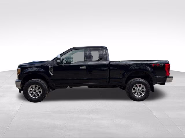 2019 Black Metallic Ford Super Duty F-250 SRW XLT 4X4 Truck