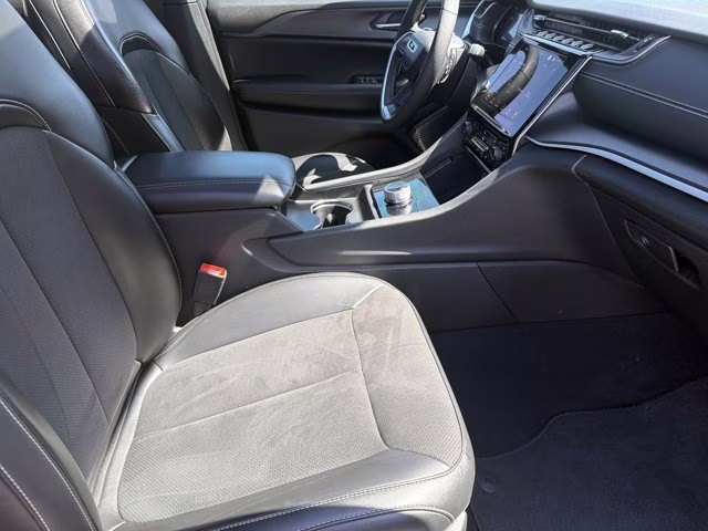 2024 Baltic Gray Metallic Clearcoat Jeep Grand Cherokee L Altitude X 4X4 SUV