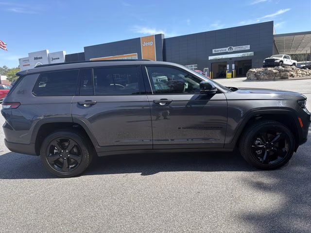2024 Baltic Gray Metallic Clearcoat Jeep Grand Cherokee L Altitude X 4X4 SUV