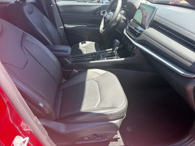 2023 Redline Pearlcoat Jeep Compass (RED) Edition 4X4 SUV