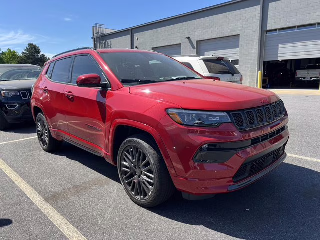 2023 Redline Pearlcoat Jeep Compass (RED) Edition 4X4 SUV
