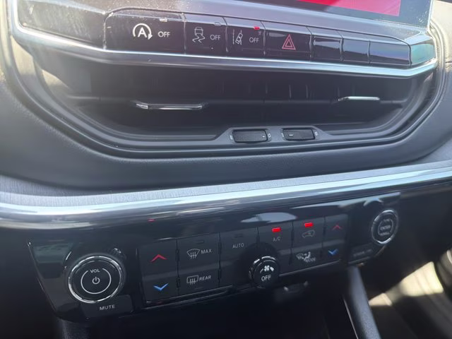 2023 Redline Pearlcoat Jeep Compass (RED) Edition 4X4 SUV