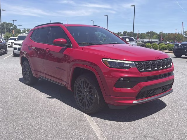 2023 Redline Pearlcoat Jeep Compass (RED) Edition 4X4 SUV