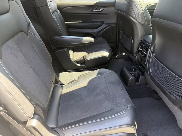 2024 Baltic Gray Metallic Clearcoat Jeep Grand Cherokee L Altitude X 4X4 SUV