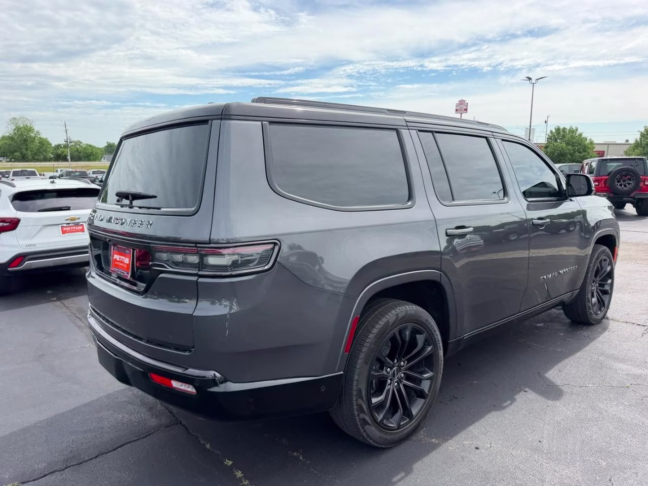 2024 Baltic Gray Metallic Clearcoat Jeep Grand Wagoneer Series II 4X4 SUV