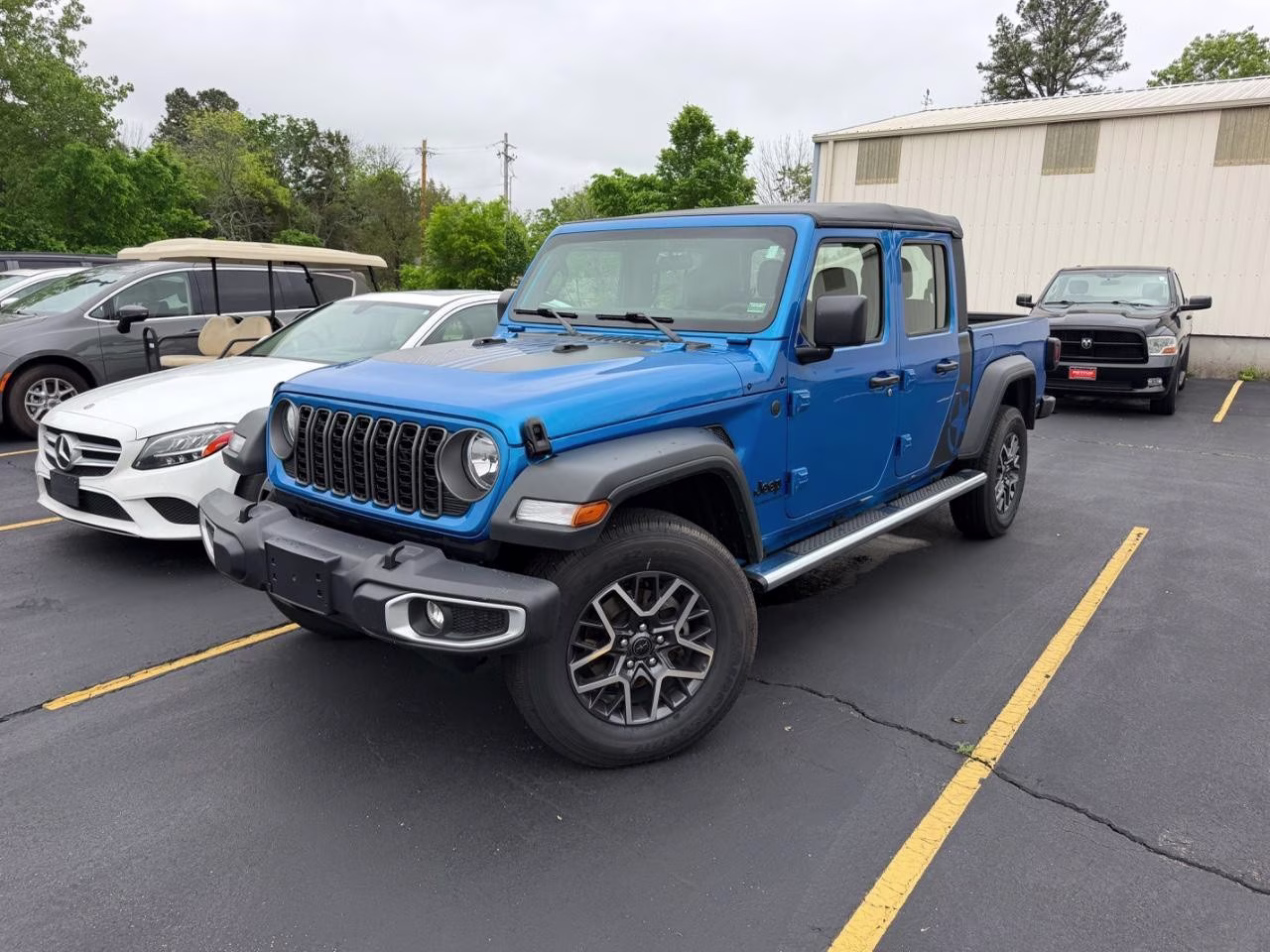 2025 Hydro Blue Pearlcoat Jeep Gladiator Sport 4X4 Truck