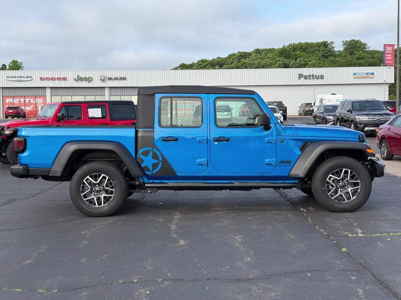 2025 Hydro Blue Pearlcoat Jeep Gladiator Sport 4X4 Truck