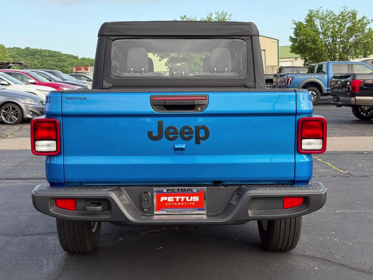 2025 Hydro Blue Pearlcoat Jeep Gladiator Sport 4X4 Truck