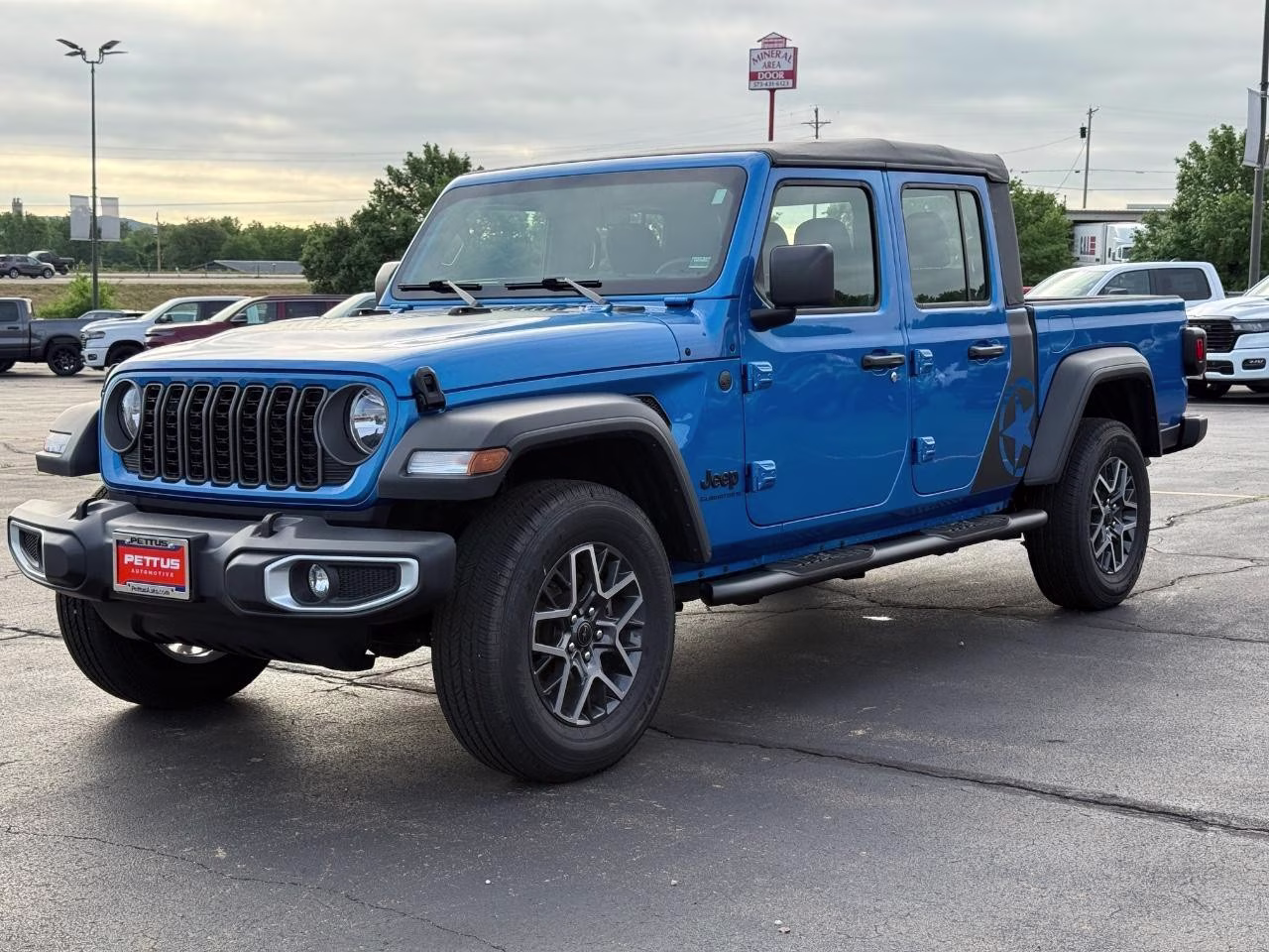 2025 Hydro Blue Pearlcoat Jeep Gladiator Sport 4X4 Truck