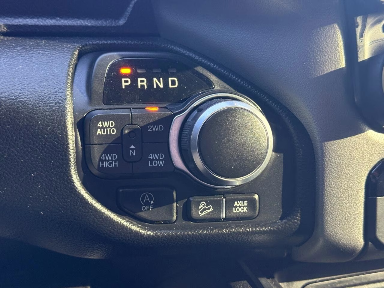 2019 Diamond Black Crystal Pearlcoat Ram 1500 Big Horn/Lone Star 4X4 Truck