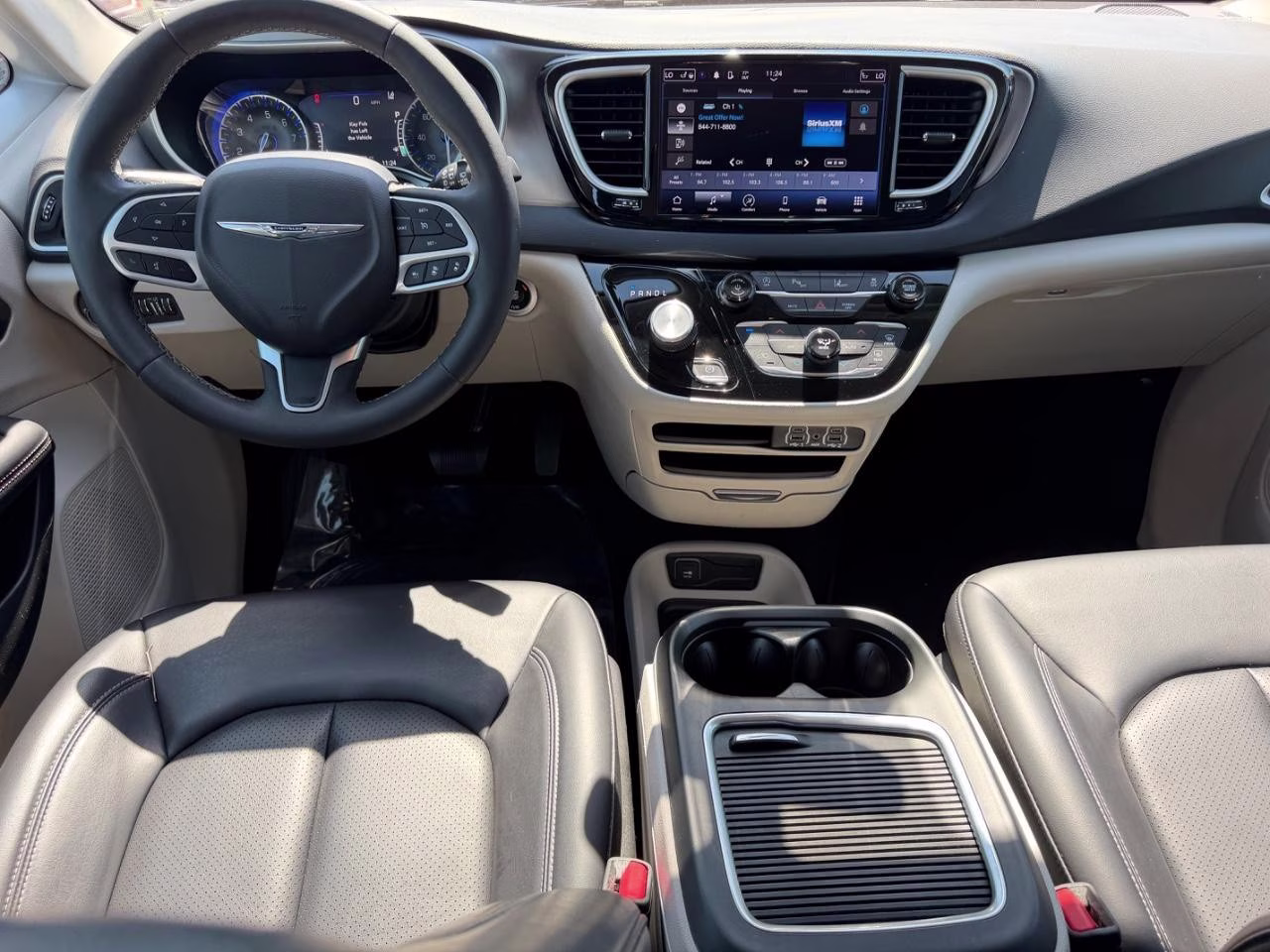2023 Ceramic Gray Clearcoat Chrysler Pacifica Touring L FWD Van