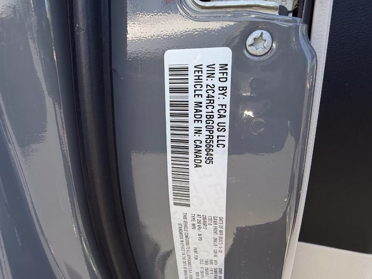 2023 Ceramic Gray Clearcoat Chrysler Pacifica Touring L FWD Van