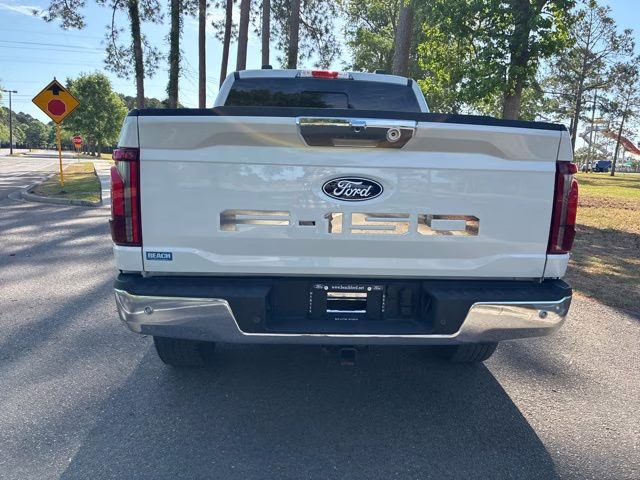 2025 White Metallic Ford F-150 Lariat 4X4 Truck