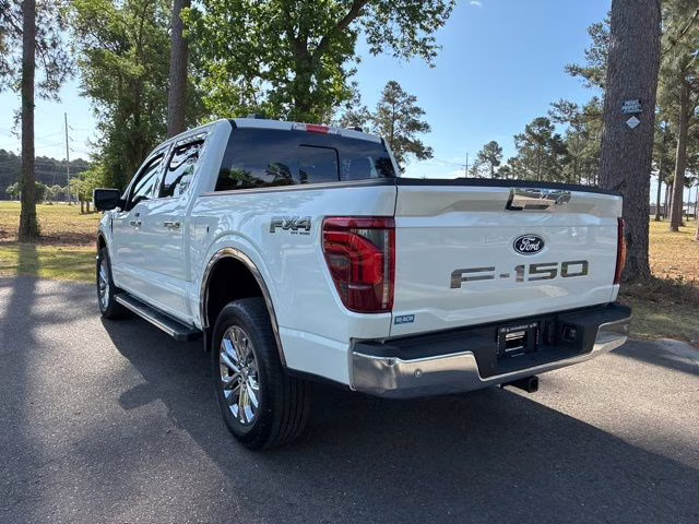 2025 White Metallic Ford F-150 Lariat 4X4 Truck