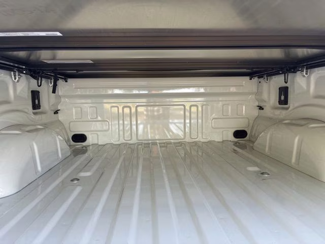 2025 White Metallic Ford F-150 Lariat 4X4 Truck