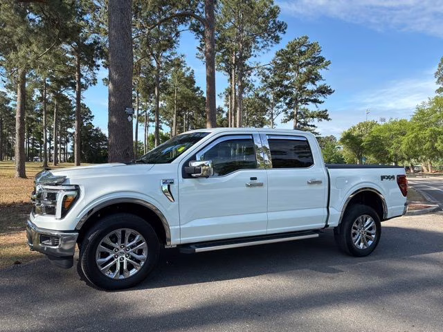 2025 White Metallic Ford F-150 Lariat 4X4 Truck