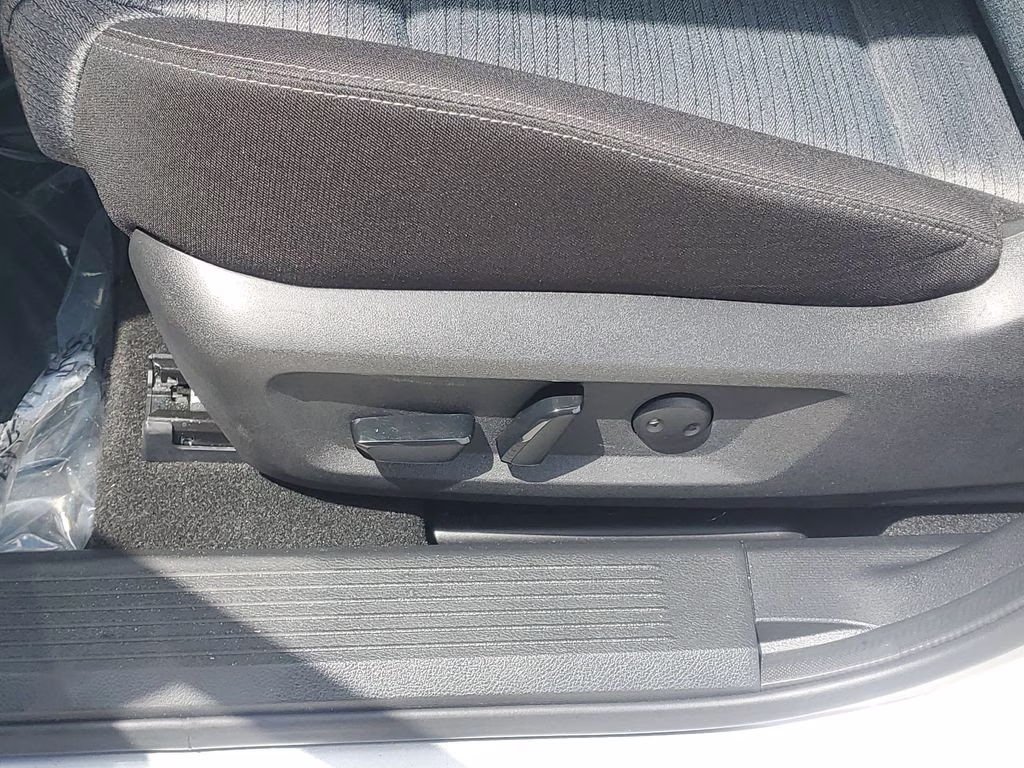 2023 Brilliant Silver Metallic Nissan Rogue SV FWD SUV