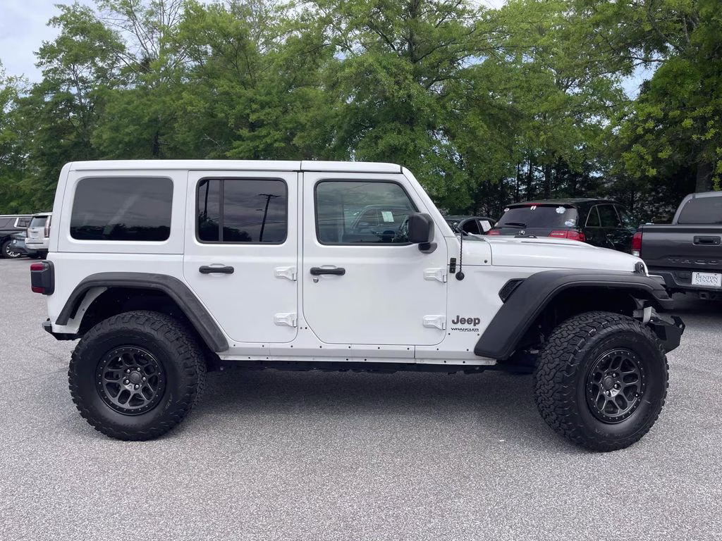 2021 Bright White Clearcoat Jeep Wrangler Unlimited Rubicon 4X4 SUV