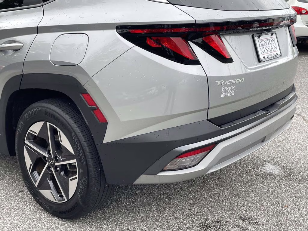 2025 Shimmering Silver Hyundai Tucson SEL FWD SUV