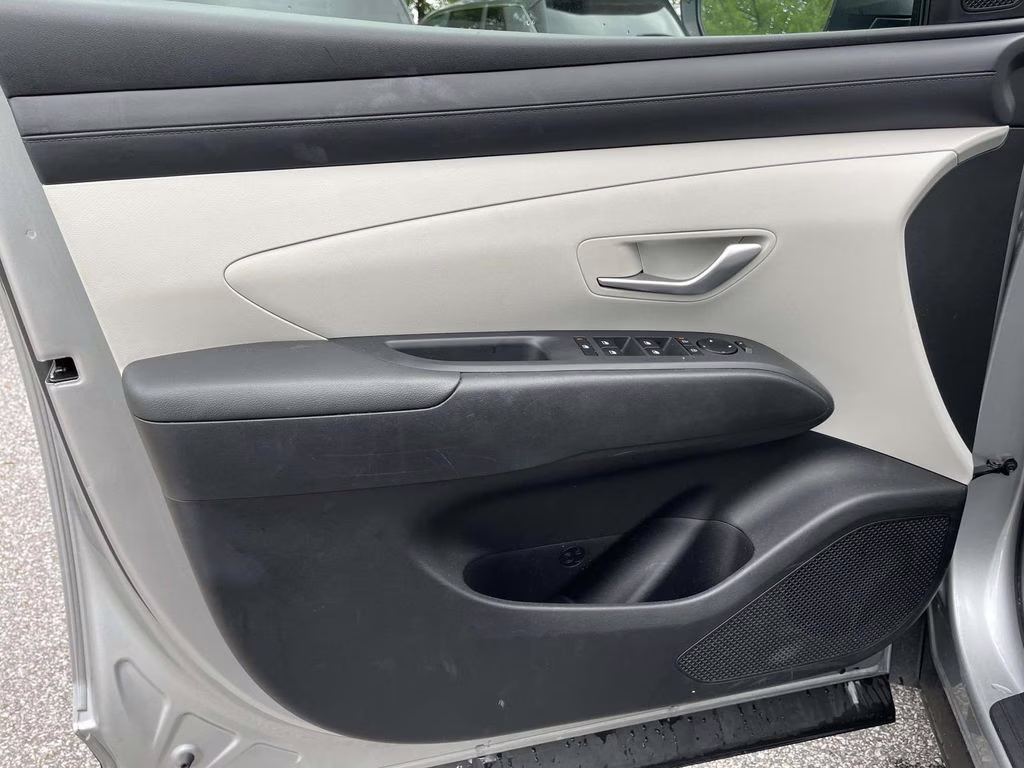 2025 Shimmering Silver Hyundai Tucson SEL FWD SUV