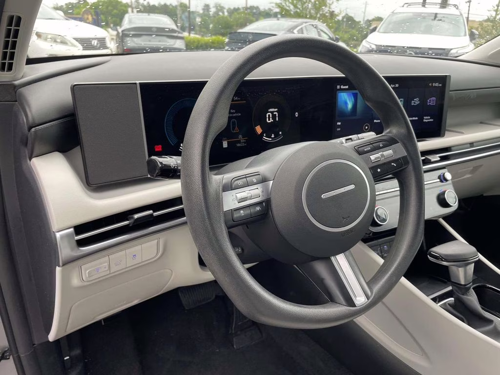 2025 Shimmering Silver Hyundai Tucson SEL FWD SUV