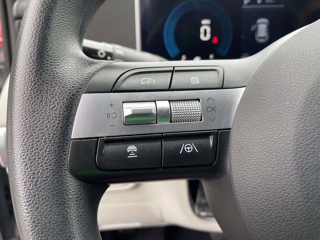 2025 Shimmering Silver Hyundai Tucson SEL FWD SUV
