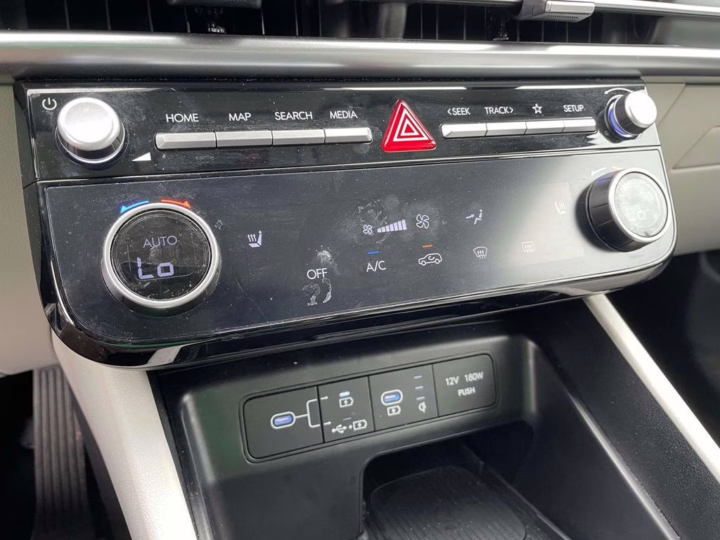 2025 Shimmering Silver Hyundai Tucson SEL FWD SUV