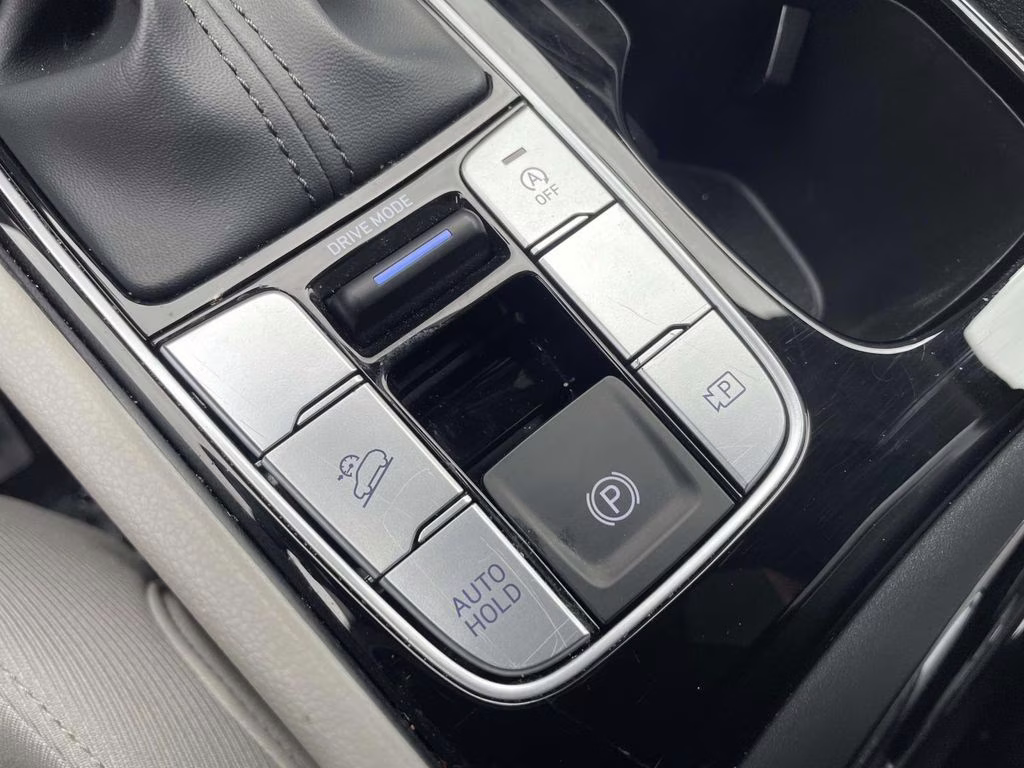 2025 Shimmering Silver Hyundai Tucson SEL FWD SUV