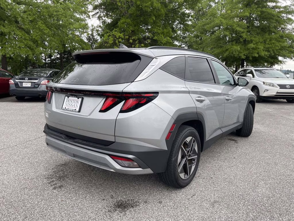 2025 Shimmering Silver Hyundai Tucson SEL FWD SUV